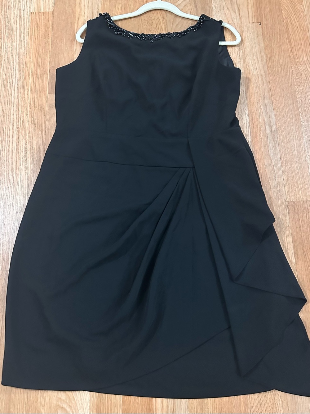 S.L. Fashions Black Sleeveless Midi Sheath Dress
